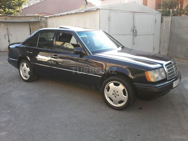 Mercedes E 260 1991, 235,680 km - 2.6 л - Bakı