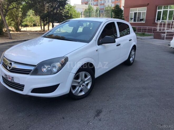 Opel Astra 2011, 213,000 km - 1.3 l - Bakı