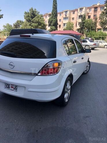 Opel Astra 2011, 213,000 km - 1.3 l - Bakı