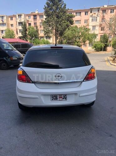 Opel Astra 2011, 213,000 km - 1.3 l - Bakı
