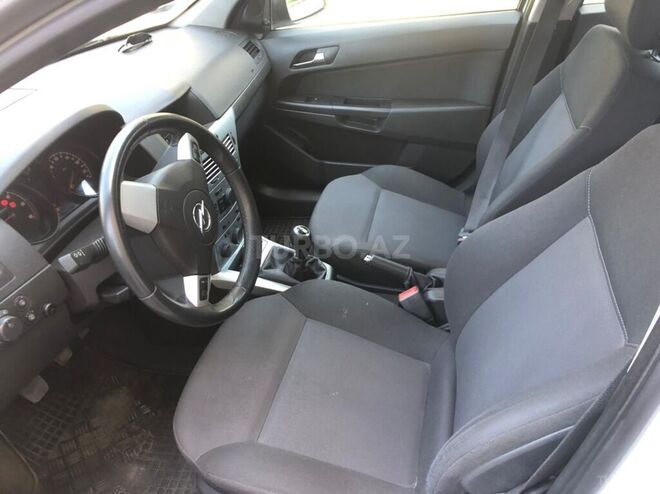 Opel Astra 2011, 213,000 km - 1.3 l - Bakı