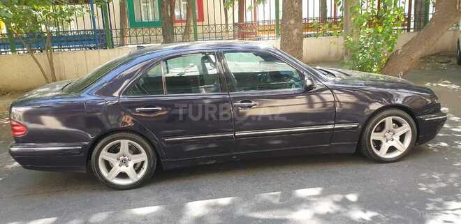 Mercedes E 220 2000, 370,000 km - 2.2 l - Bakı
