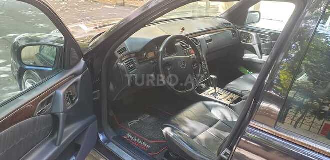 Mercedes E 220 2000, 370,000 km - 2.2 l - Bakı