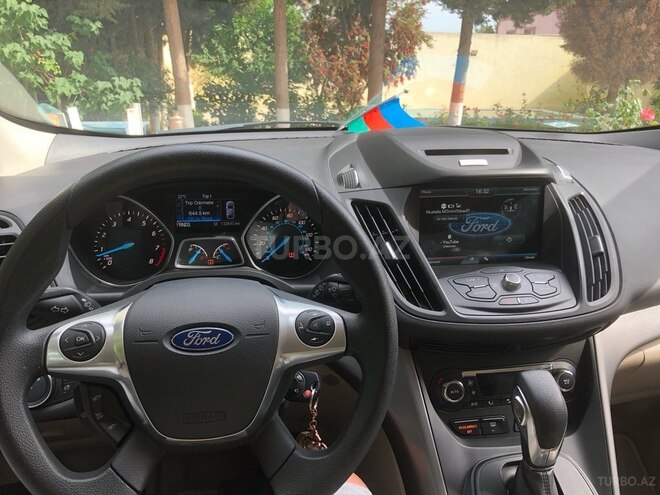Ford Escape 2015, 134,000 km - 1.6 l - Bakı