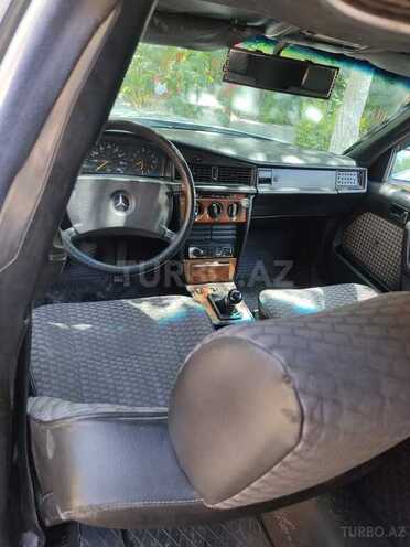 Mercedes 190 1990, 258,479 km - 2.0 l - Salyan