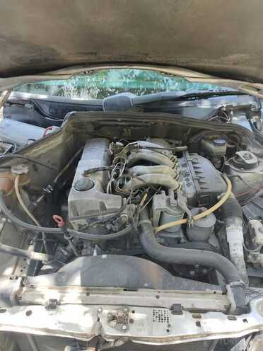 Mercedes 190 1990, 258,479 km - 2.0 l - Salyan