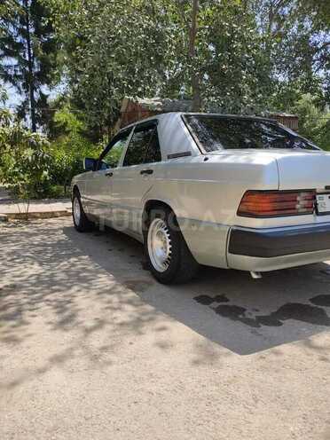 Mercedes 190 1990, 258,479 km - 2.0 l - Salyan