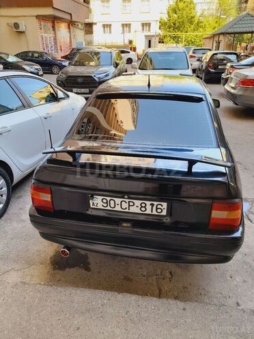 Opel Vectra 1995, 180,000 km - 2.0 l - Bakı