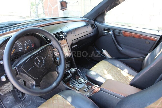 Mercedes C 240 1998, 280,000 km - 2.4 л - Bakı