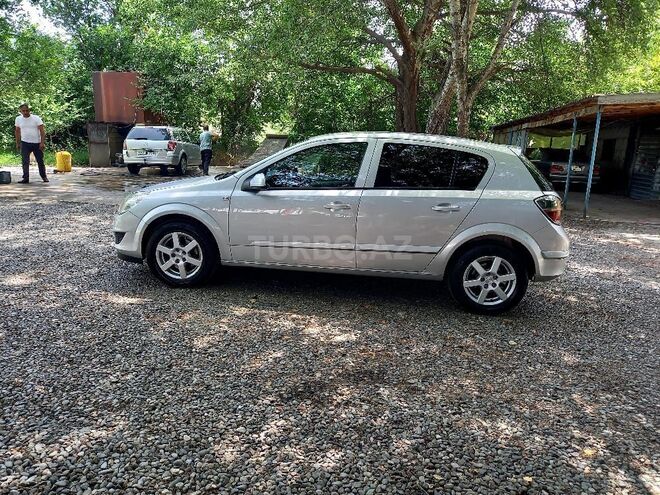 Opel Astra 2009, 184,000 km - 1.3 l - Bakı