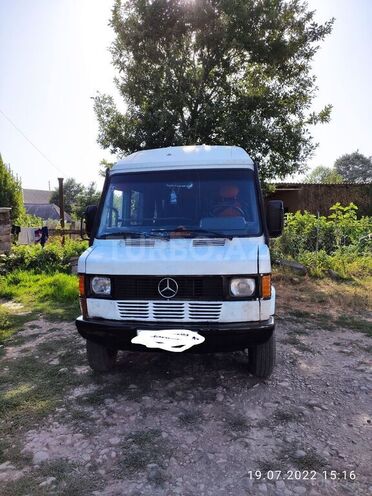 Mercedes 208 D 1992, 643,846 km - 2.5 l - Masallı