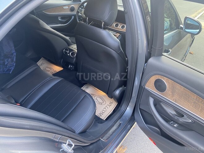 Mercedes E 220 2017, 107,000 km - 2.2 l - Bakı