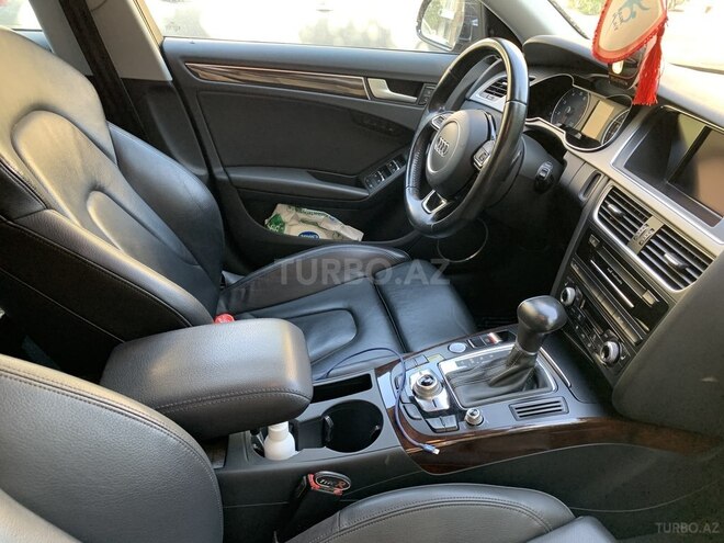 Audi A4 2015, 94,000 km - 2.0 l - Bakı