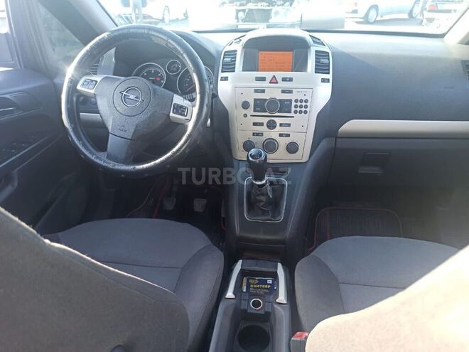 Opel Zafira 2007, 325,000 km - 1.7 л - Qusar