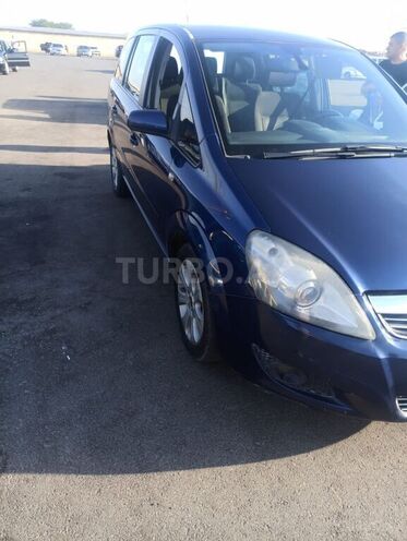 Opel Zafira 2007, 325,000 km - 1.7 л - Qusar