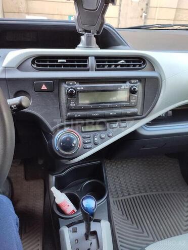 Toyota Prius C 2012, 112,654 km - 1.5 l - Bakı