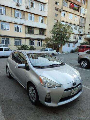 Toyota Prius C 2012, 112,654 km - 1.5 l - Bakı