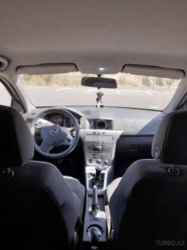 Opel Astra 2009, 147,000 km - 1.4 л - Bakı