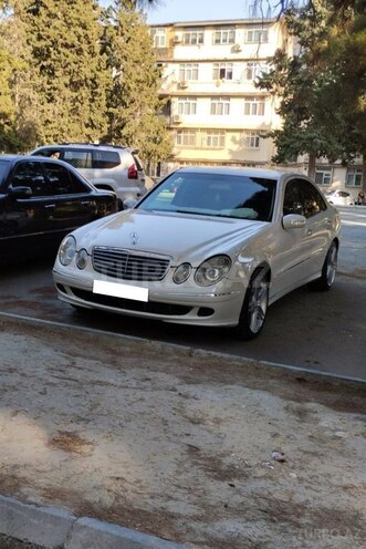 Mercedes E 320 2003, 236,000 km - 3.2 l - Bakı