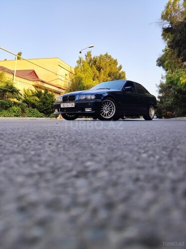 BMW 320 1995, 220,000 km - 2.0 л - Bakı