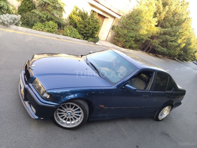 BMW 320 1995, 220,000 km - 2.0 л - Bakı