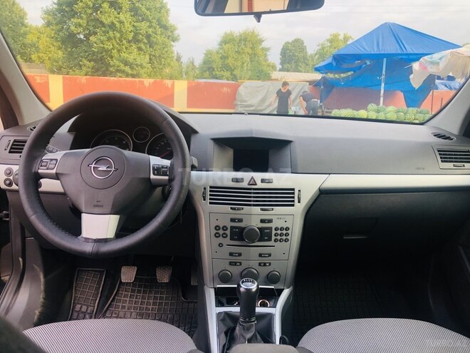 Opel Astra 2010, 195,832 km - 1.3 л - Ağstafa