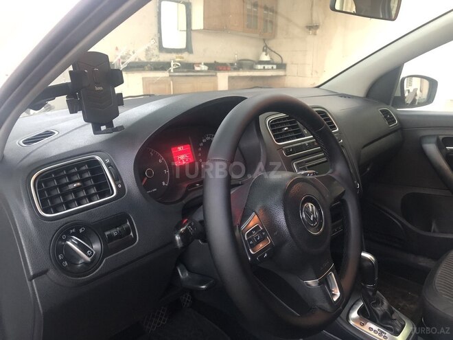 Volkswagen Polo 2012, 240,000 km - 1.6 l - Bakı