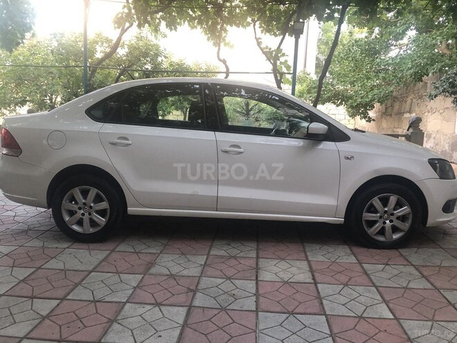 Volkswagen Polo 2012, 240,000 km - 1.6 l - Bakı