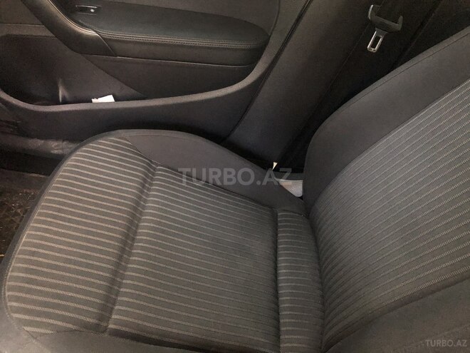 Volkswagen Polo 2012, 240,000 km - 1.6 l - Bakı