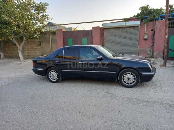 Mercedes E 240 1999, 362,400 km - 2.4 l - Bakı