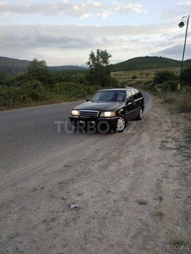 Mercedes C 180 1997, 455,555 km - 1.8 l - Quba