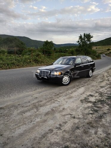 Mercedes C 180 1997, 455,555 km - 1.8 l - Quba