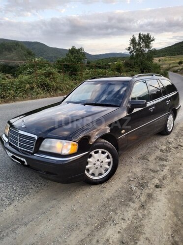 Mercedes C 180 1997, 455,555 km - 1.8 l - Quba
