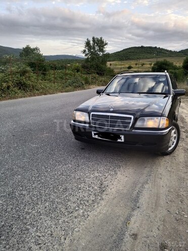 Mercedes C 180 1997, 455,555 km - 1.8 l - Quba