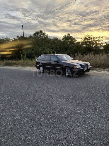 Mercedes C 180 1997, 455,555 km - 1.8 l - Quba