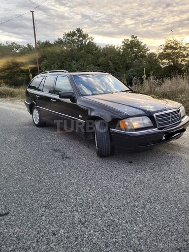 Mercedes C 180 1997, 455,555 km - 1.8 l - Quba