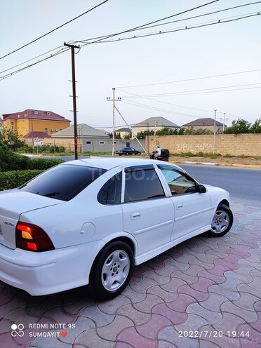 Opel Vectra 1999, 297,411 km - 1.8 l - Sumqayıt
