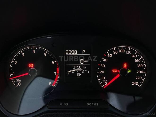 Volkswagen Polo 2019, 32,000 km - 1.6 l - Bakı