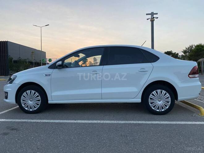 Volkswagen Polo 2019, 32,000 km - 1.6 l - Bakı