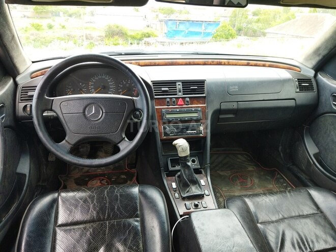Mercedes C 240 1998, 208,753 km - 2.4 l - Qusar