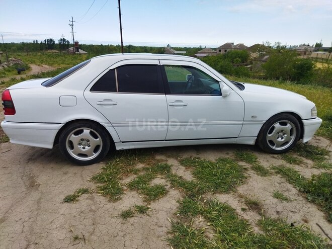 Mercedes C 240 1998, 208,753 km - 2.4 l - Qusar