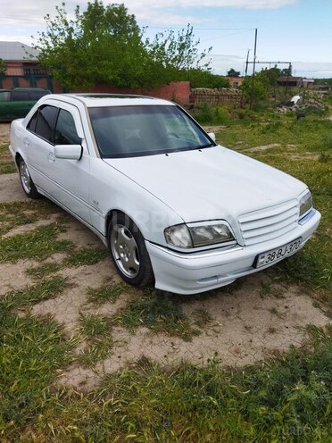 Mercedes C 240 1998, 208,753 km - 2.4 l - Qusar