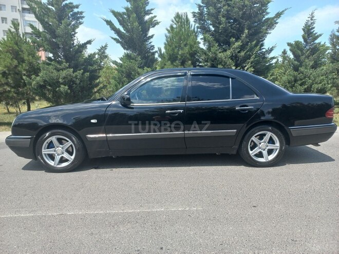 Mercedes E 240 1999, 326,350 km - 2.4 л - Bakı