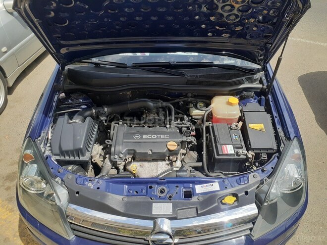 Opel Astra 2004, 240,000 km - 1.4 l - Bakı