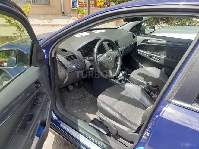 Opel Astra 2004, 240,000 km - 1.4 l - Bakı