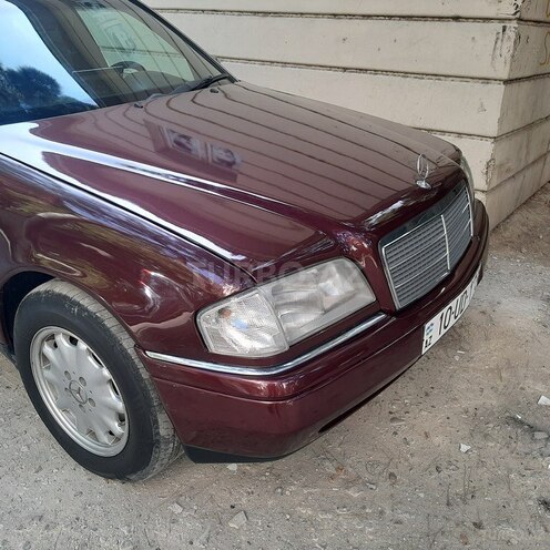Mercedes C 220 1995, 286,052 km - 2.2 l - Bakı