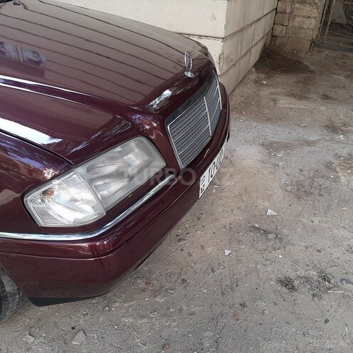 Mercedes C 220 1995, 286,052 km - 2.2 l - Bakı