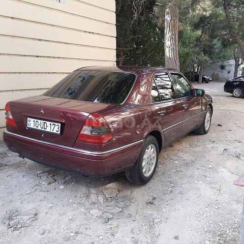 Mercedes C 220 1995, 286,052 km - 2.2 l - Bakı