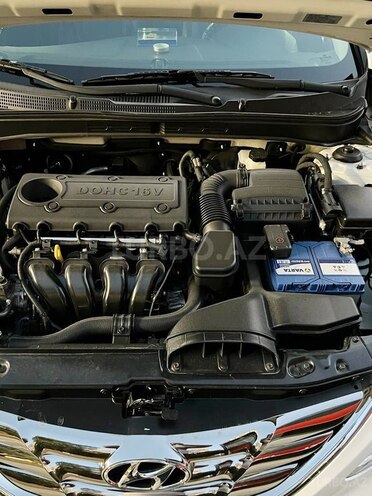 Hyundai Sonata 2010, 175,108 km - 2.0 л - Bakı
