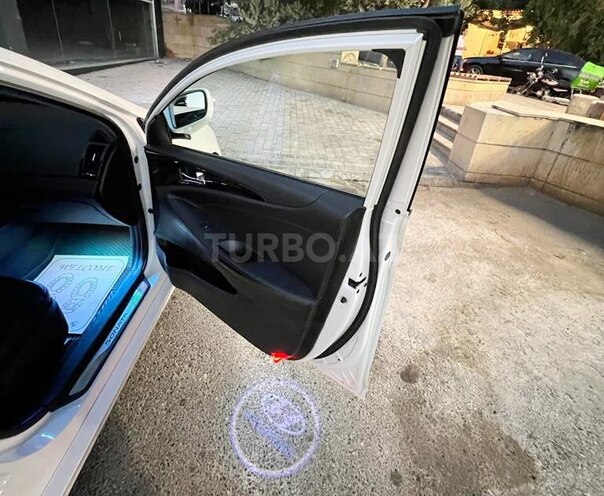 Hyundai Sonata 2010, 175,108 km - 2.0 л - Bakı